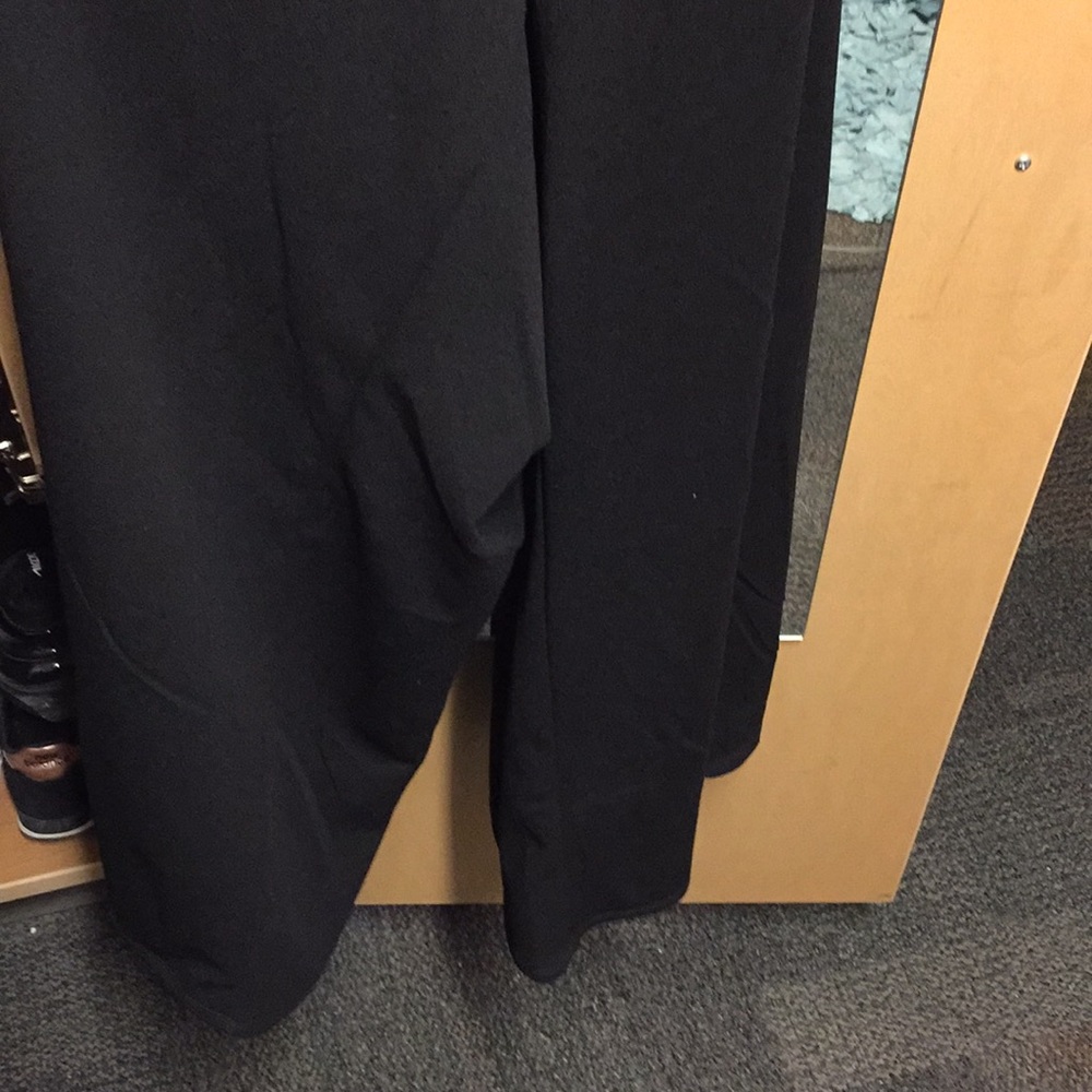 XL Francesca’s Black Jump Suit - Picture 5 of 6